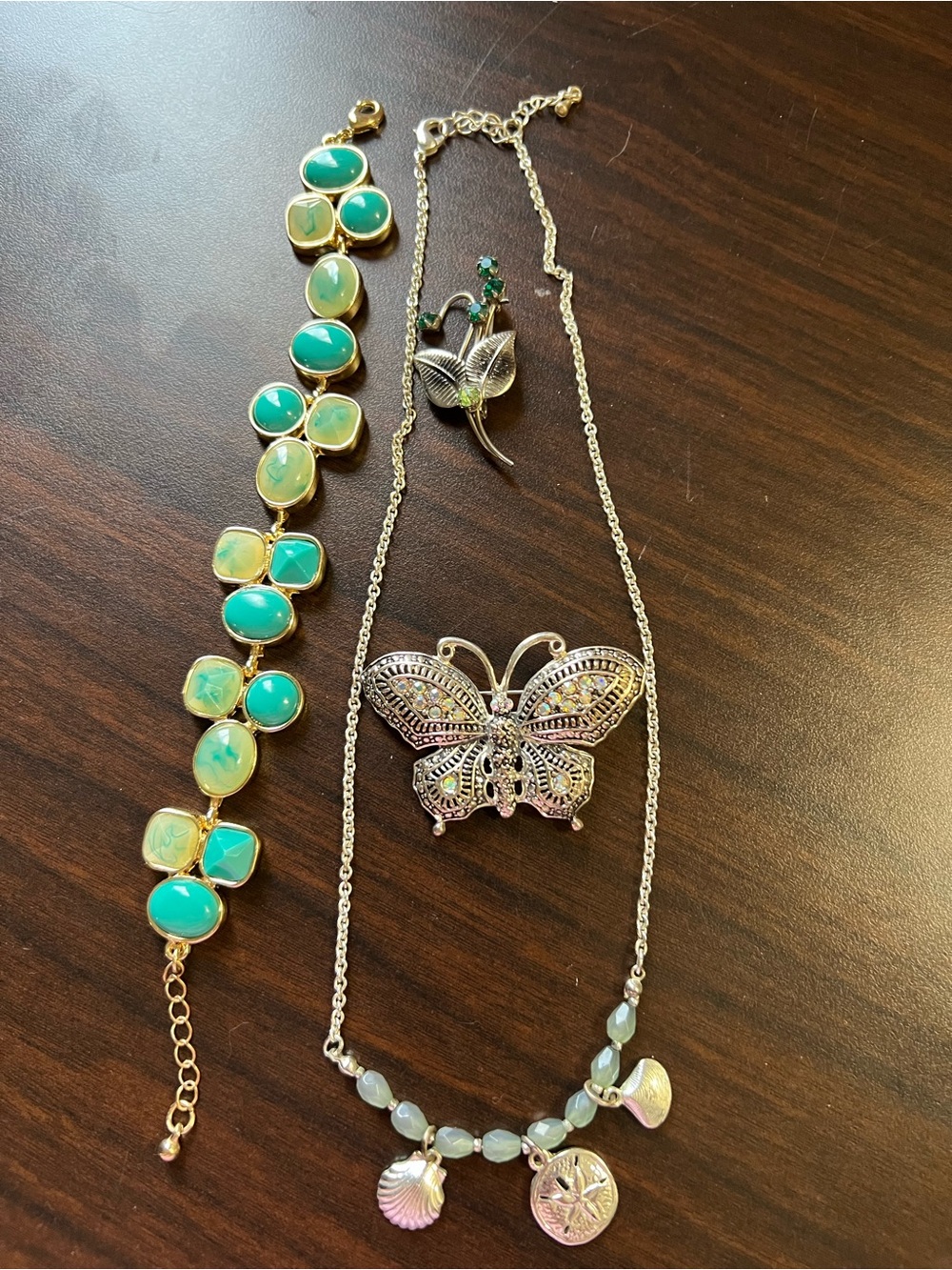 Gold-Tone Faux Turquoise Bracelet & Silver tone sea shell necklace, 2 brooches
